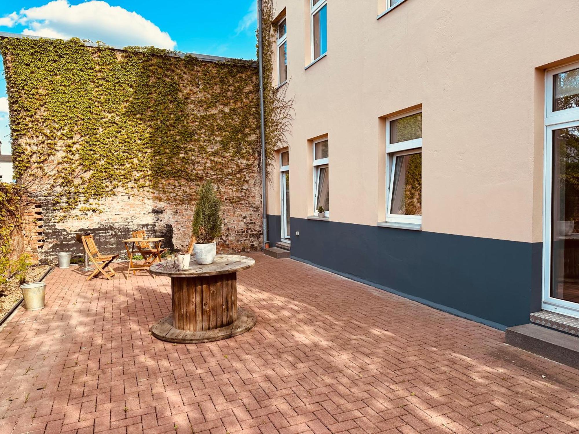 Moderne Wohnung In Eberswalde エクステリア 写真